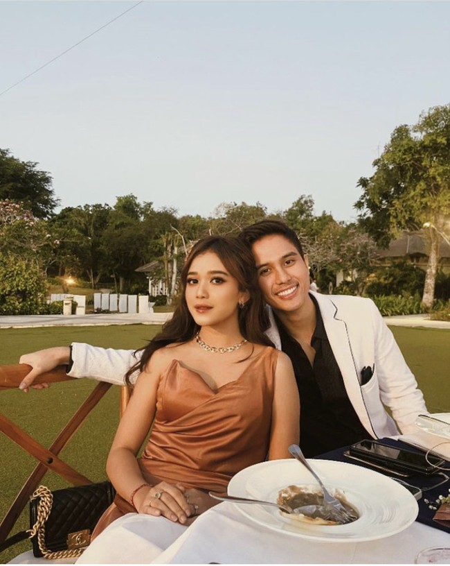Banyak momen kebersamaan yang dibagikan Brisia Jodie saat bersama sang pacar. Di antaranya mulai dari liburan, merayakan ulang tahun, hingga terlibat dalam projek iklan bersama. Foto: Dok. Instagram @brisiajodie96
