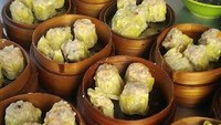 Dimsum Menteng Mas Agus tak hanya punya dimsum yang enak, tetapi juga punya racikan saus yang sedap, cocok buat cocolan dimsum. Foto: Google Review