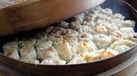 Dimsum 153 Kartini menawarkan dimsum yang disajikan hangat-hangat. Varinnya lengkap, mulai dari dimsum ayam hingga dimsum udang. Foto: Google Review