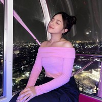 Wanita 22 tahun yang lahir di Makassar pada 14 November 2001 itu tumbuh besar di Malang, Jawa Timur. Ia merupakan lulusan SMA Katolik Rajawali dan sempat berkuliah di Taylor’s University, Malaysia, namun berhenti karena Covid-19. Foto: Instagram/@elsaajapasal