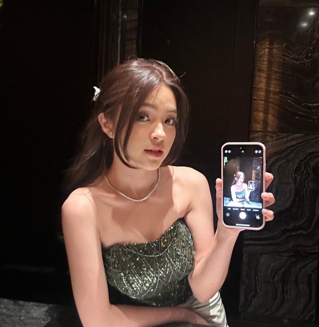 Karier Eca usai jadi brand ambassador Esport kini juga tampak makin bersinar. Ia kerap tampil di TV, YouTube, dan platform lainnya. Foto: Instagram/@elsaajapasal