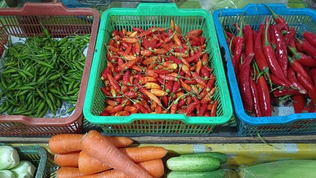 Harga cabai rawit merah di Pasar Jaya Gondangdia, Jakarta Pusat mengalami kenaikan harga sejak sepekan lalu. (CNBC Indonesia/Martyasari Rizky)