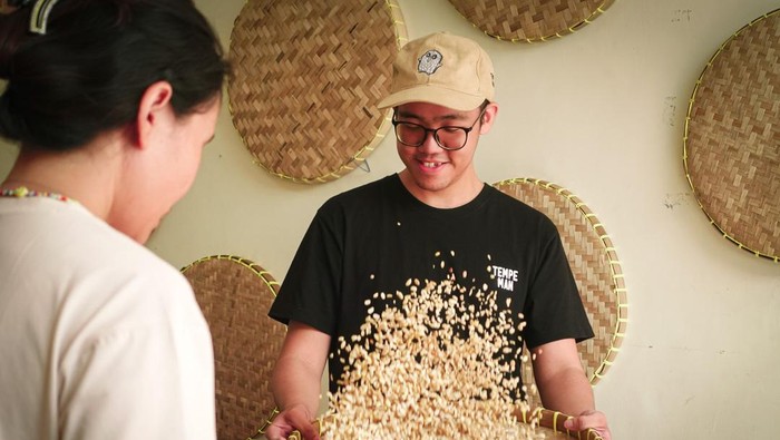 Jelang Sumpah Pemuda, Tokopedia Bagi Kisah Sukses 2 Pemuda Pelaku UMKM