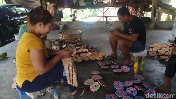 Kalimba buatan warga Jembrana yang menembus pasar Afrika hingga meraup omzet hingga Rp. 200 juta, Minggu (22/10/2023). (I Putu Adi Budiastrawan/detikBali).