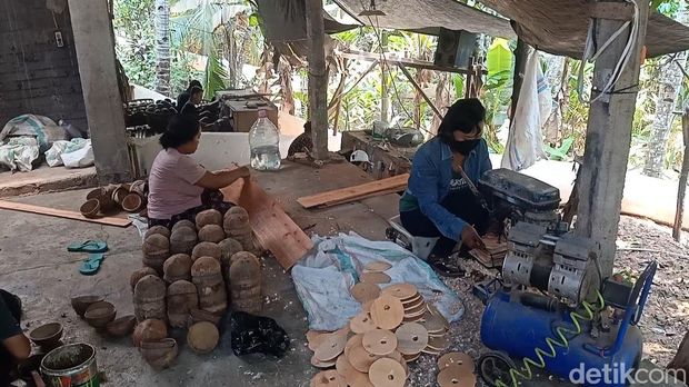 Kalimba buatan warga Jembrana yang menembus pasar Afrika hingga meraup omzet hingga Rp. 200 juta, Minggu (22/10/2023). (I Putu Adi Budiastrawan/detikBali).