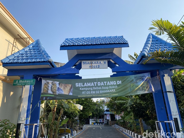 Kampung Bebas Asap Rokok di Mulyorejo, Surabaya.