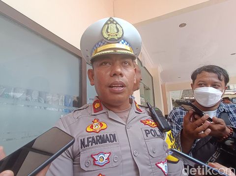 Kasat Lantas Polresta Cilacap, Kompol Nunung Farmadi saat memberikan keterangan kepada wartawan di Mapolresta Cilacap, Senin (23/10/2023).