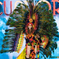 Miss Grand Ecuador Andrea Ojeda Fernández tampil menjadi dewi kesuburan di penjurian kostum nasional Miss Grand International 2023. Foto: Dok. Facebook/Miss grand International