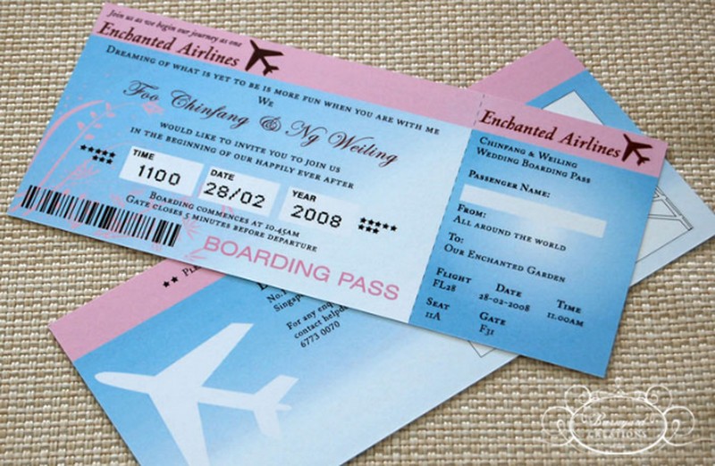 Desain undangan pernikahan berikut ini kreatif-kreatif banget. Siapa tahu bisa jadi inspirasimu nanti.