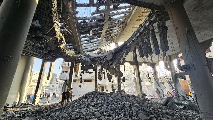 Lagi, Masjid di Gaza Hancur Diserang Israel Israel telah meningkatkan serangan ke Jalur Gaza. Selain gedung dan rumah, jumlah tempat ibadah seperti masjid yang rusak pun bertambah.