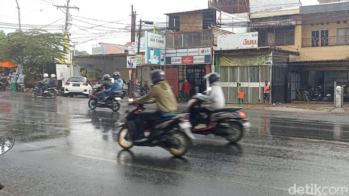 Bmkg Ungkap Hujan Di Makassar Hari Ini Tanda Musim Peralihan Dari Kemarau