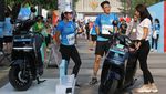 Momen Motor Listrik Electrum Wira-wiri di Jakarta Marathon 2023