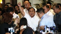 Prabowo tak masalah apabila ada dinasti politik di keluarga Jokowi. Asalkan, kata dia, dinasti politik itu berorientasi pada kepentingan rakyat.  