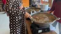 Punya followers 1,7 juta di Instagram, Mulan Jameela aktif bagikan momen kulinerannya. Salah satunya saat makan di restoran Sunda yang justru mengundang kritik. Foto: Instagram @mulanjameela1