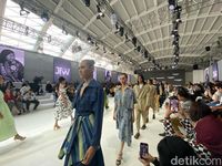 Nostalgia 44 Tahun Lomba Perancang Mode Buka Jakarta Fashion Week 2024