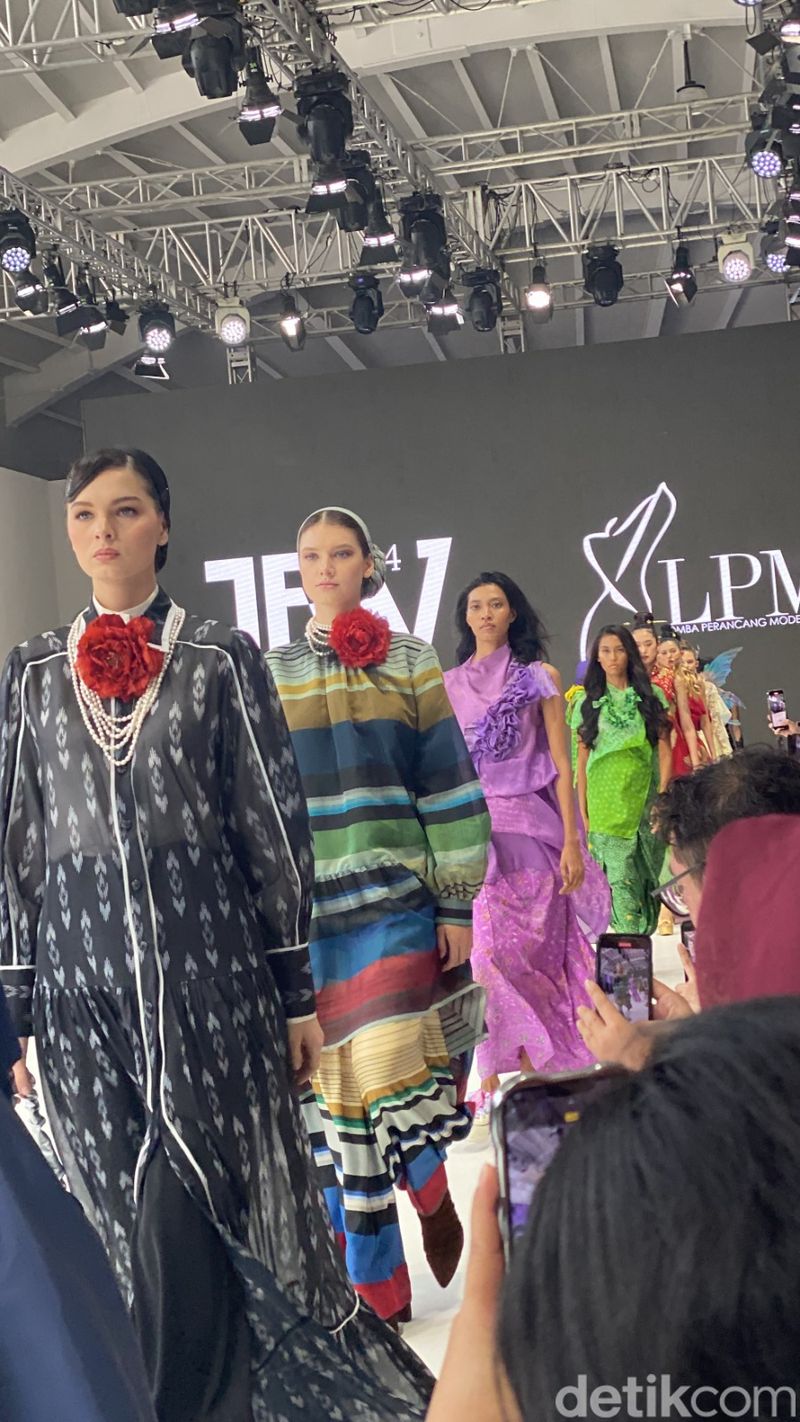 Pembukaan Jakarta Fashion Week 2024