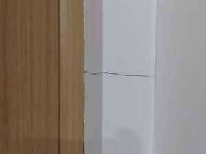 Retak Rambut Tak Boleh Dianggap Sepele, Ini Penyebab dan Cara Atasinya