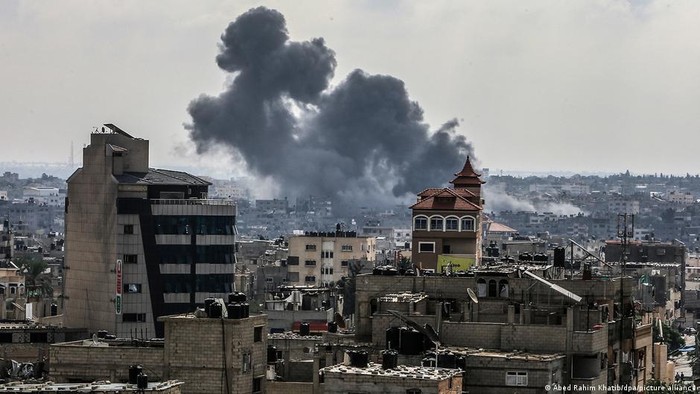 Perang Israel-Hamas: Serangan Makin Gencar, Bantuan Masuk Gaza