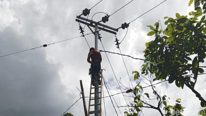 PLN wilayah Sulawesi Selatan, Sulawesi Tenggara dan Sulawesi Barat (Sulselrabar) kembali melakukan pemadaman listrik di Kota Parepare hari ini.