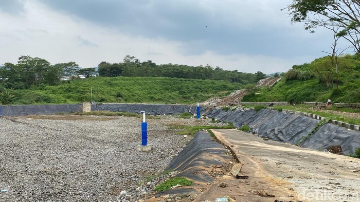 Proyek TPA Cikundul Sukabumi.