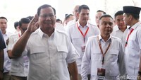 Prabowo mengatakan akan memberikan arahan secara langsung terhadap para pengurus Partai Gerindra. Dia menekankan pengarahan ini dilakukan secara tertutup bagi kalangan internal.