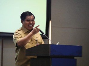 Sekjen Kemendagri Soroti PNS Muda Minta Jabatan Struktural