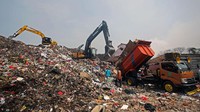 Seperti diketahui, kebakaran melanda TPA Rawa Kucing pada Jumat (20/10/2023) lalu. Saat ini, TPA itu kembali dibuka untuk menghindari tumpukan sampah rumah tangga dan industri. 