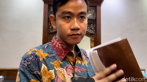 Wali Kota Solo, Gibran Rakabuming Raka di Balai Kota Solo, Senin (23/10/2023) pagi.