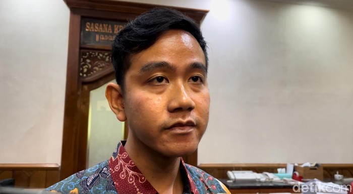 Wali Kota Solo, Gibran Rakabuming Raka, di Balai Kota Solo, Senin (23/10/2023).