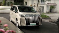 Pada bagian grile depan, Wey Gaoshan mengadopsi bentuk vertikal tidak kotak seperti Alphard. Untuk mempertegas MPV besar, Wey Gaoshan mengadopsi velg berkuruan 18 inci. Foto: Great Wall Motor