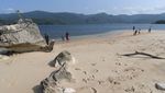 Terpesona Indahnya Pasir Putih di Pantai Kandapute