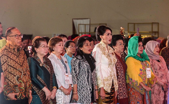 Kongres Wanita Indonesia (Kowani) resmi membuka ACWO Forum dan Expo 2023 di gedung SMESCO, Jakarta, Selasa (24/10). Pembukaan dihadiri oleh Menteri Perempuan dan Anak Gusti Ayu Bintang Darmawati.