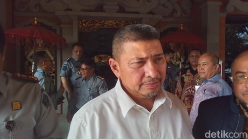 Anggota komisi III DPR RI Mulfachri Harahap di kantor Kanwilkumham Bali, Selasa, (24/10/2023). (Aryo Mahendro/detikBali).