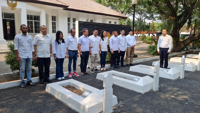 ProRaka wadah anak muda berkumpul dan bersatu dalam gagasan, pemikiran, serta gerakan yang penuh dengan kreativitas dan keterampilan mengapresiasi keputusan Prabowo menggaet Gibran.