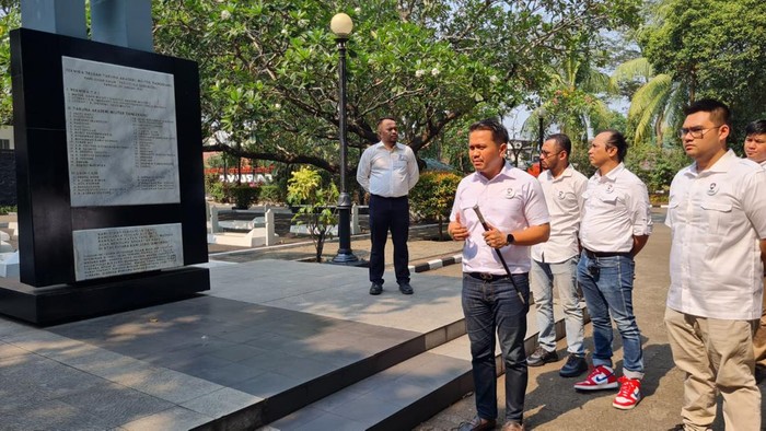 Apresiasi Generasi Muda yang Berkontribusi untuk Negara ProRaka wadah anak muda berkumpul dan bersatu dalam gagasan, pemikiran, serta gerakan yang penuh dengan kreativitas dan keterampilan mengapresiasi keputusan Prabowo menggaet Gibran.