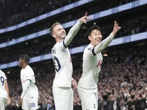 Menang 2-0 Atas Fulham, Tottemham Kembali ke Puncak