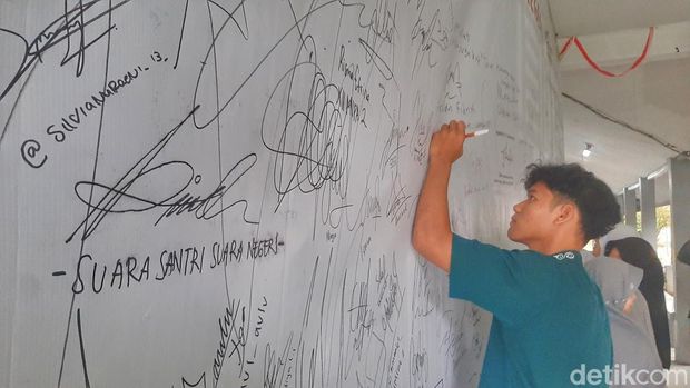 Dukungan santri Bandung untuk warga Palestina