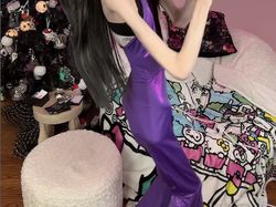 Penampilan Eugenia Cooney, YouTuber Bertubuh Sangat Kurus