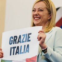 Pasangan tersebut telah berhubungan selama 10 tahun, namun keduanya tidak pernah menikah. Giorgia sendiri tidak menganut sistem bahwa pasangan yang sudah memiliki anak harus menikah. Foto: dok. Instagram/@giorgiameloni