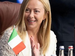 Foto PM Italia yang Putusin Pacarnya karena Ajak Wanita Lain Threesome