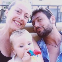 Dari hubungannya tersebut, Giorgia memiliki seorang anak. Sebelumnya, dia dan putrinya itu mendapatkan ancaman kematian karena kebijakan politiknya.Foto: dok. Instagram/@giorgiameloni