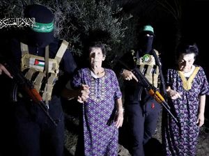 Hamas Bebaskan Dua Wanita Israel yang Disandera