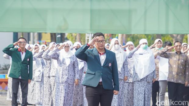 hut idi dipusatkan di lamongan