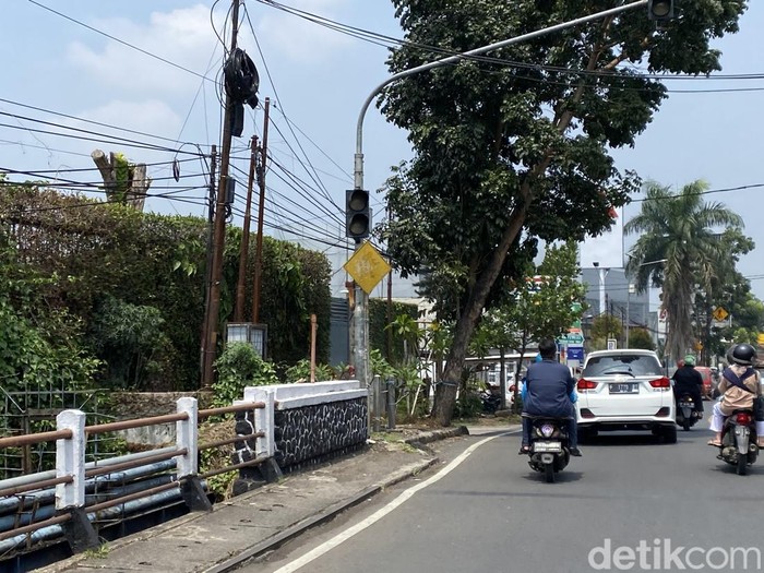 Ilustrasi traffic light di Kota Sukabumi