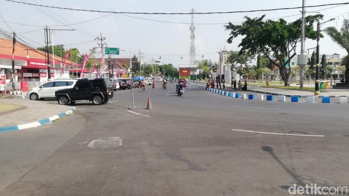 Kawasan parkir di Alun-alun Kota Pasuruan