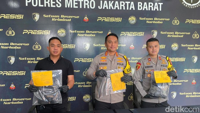 Konferensi pers kasus pembunuhan karyawati di lobi mal di Tanjung Duren, Jakbar (Devi Puspitasari/detikcom)