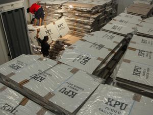 Gedung Kemnaker-Wisma Atlet Diajukan Jadi Gudang Logistik Pemilu 2024