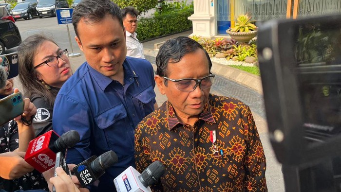 Mahfud menghadap Jokowi ke Istana usai jadi cawapres Ganjar