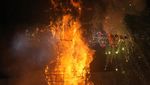 Melihat Pembakaran Patung Rahwana di Festival Dussehra India