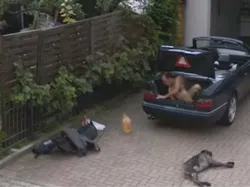 Momen Aneh yang Terekam Mobil Google